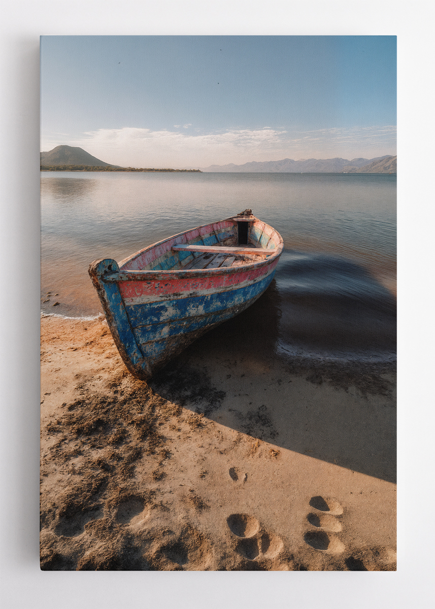 mockup-sem-moldura__paisagem-barco-01 Serenidade à Beira-Mar - Imagem 1